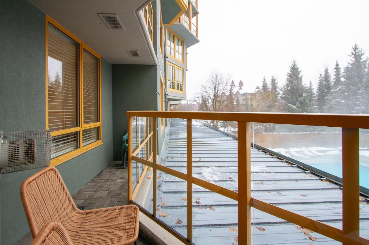 Newly Renovated Suite In Whistler Village Sleeps 4 ภายนอก รูปภาพ